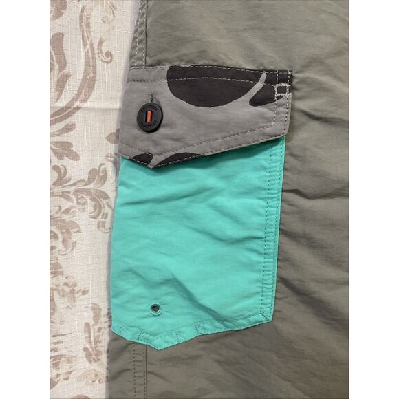 Patagonia Shorts Mens 28 Gray Nylon Outdoor Hiking Swim Board Waverfarer 86660 - Picture 4 of 7